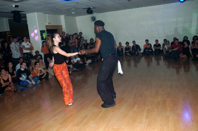 min 2005 10 31 agora 274